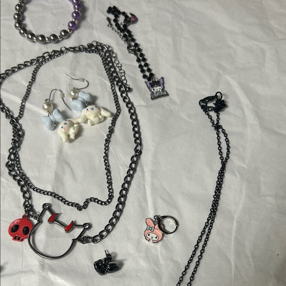 Jewelry Lot (Mostly Sanrio) - Picture 6 of 10